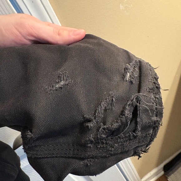 Black Carhartt Jacket - Picture 15 of 15